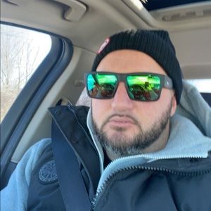 Meet your Posher, Zach